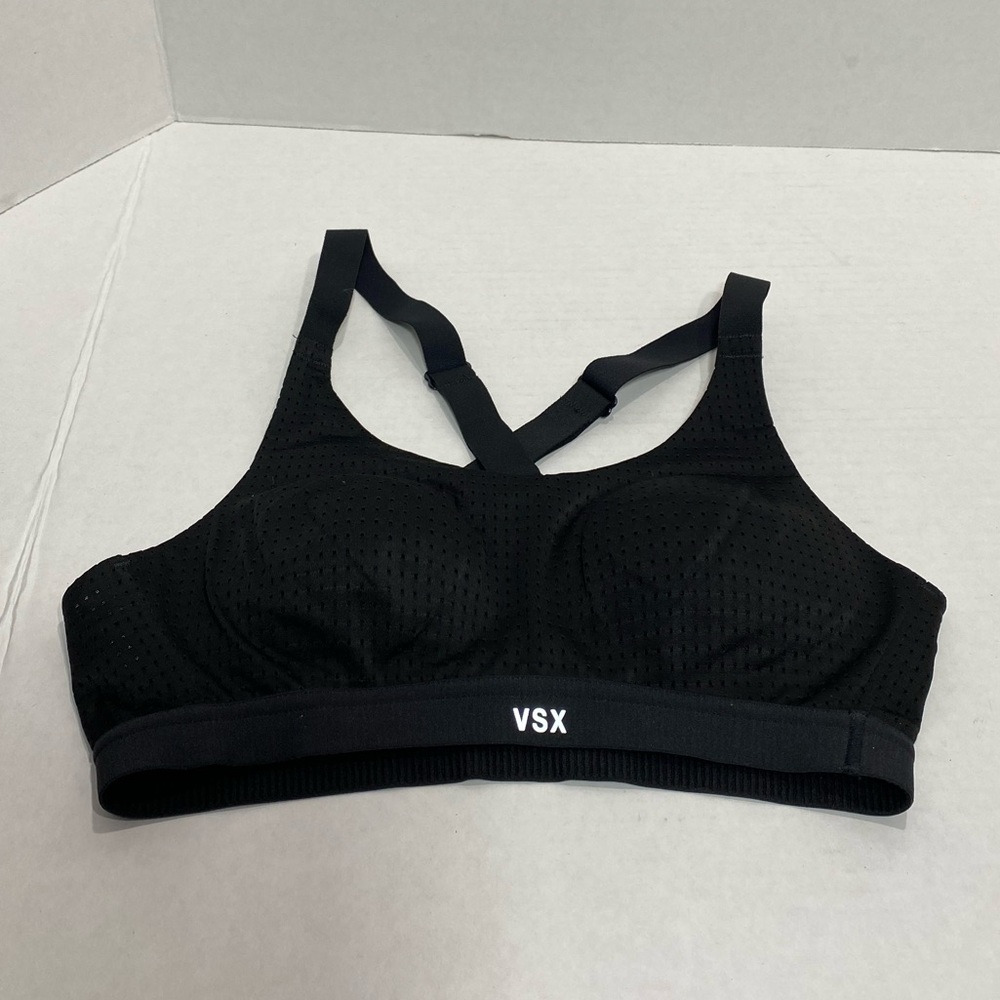 Victoria’s Secret VSX Medium Support Sports Bra 32A